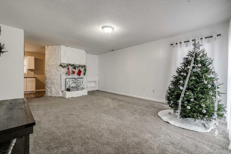 2428 Dellinger Cir, Charlotte, NC 28269