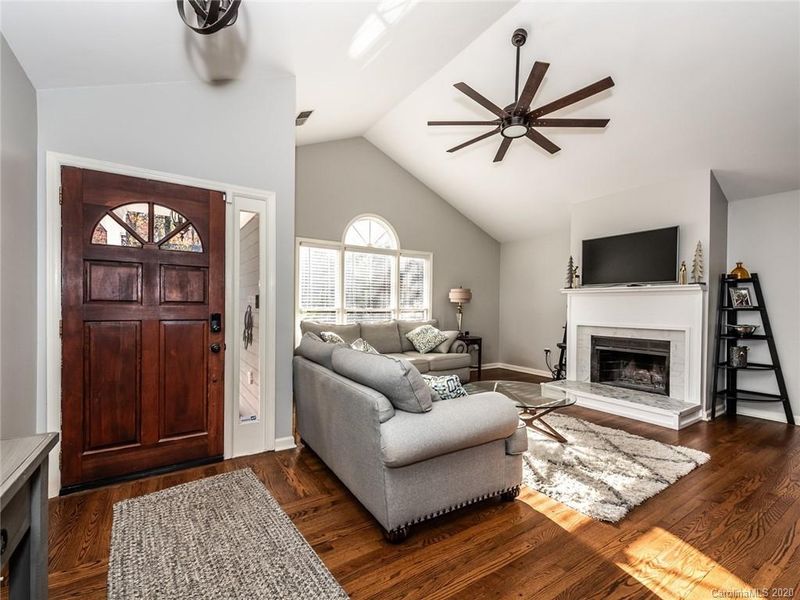 4105 Darwin Cir, Charlotte, NC 28209