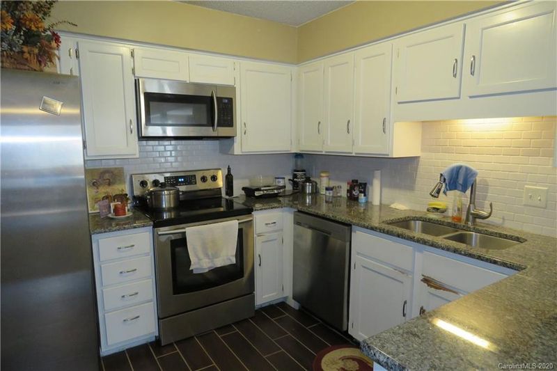 7112 Winery Ln #2007, Charlotte, NC 28227