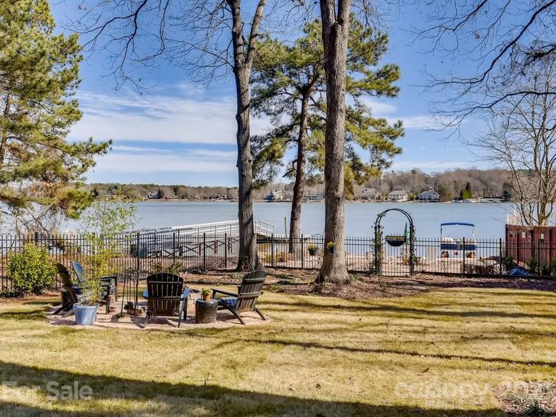 538 Canvasback Rd, Mooresville, NC 28117