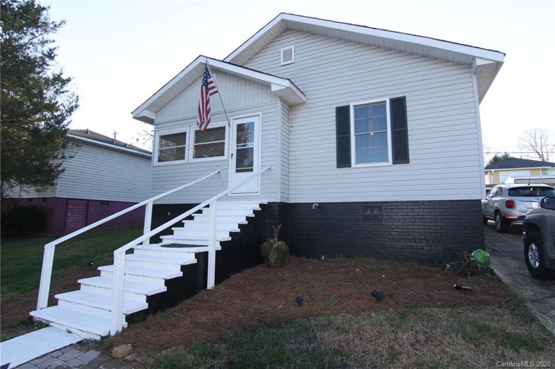 307 Mayflower Ave, Cramerton, NC 28032