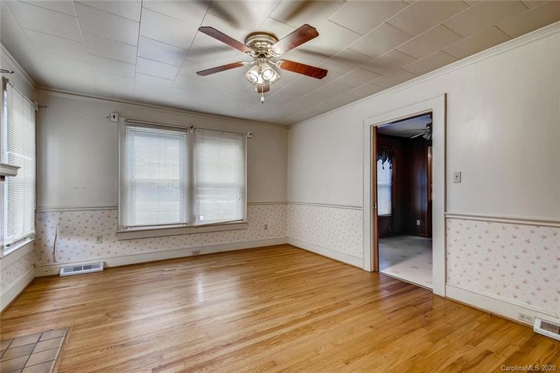 1101 Jackson St, Kannapolis, NC 28083