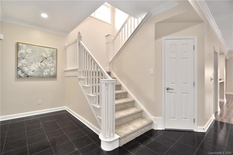 17748 Kings Point Dr, Cornelius, NC 28031