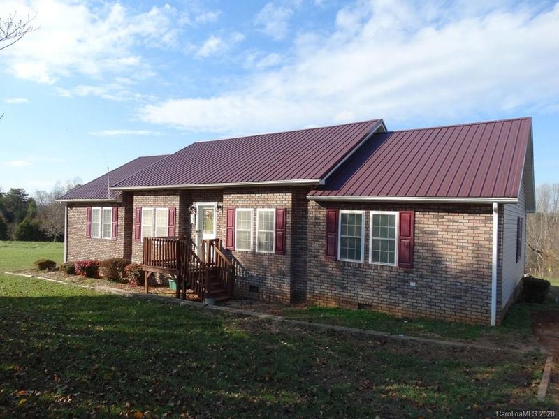 3965 Bunker Hill School Rd, Claremont, NC 28610