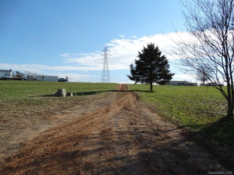 3965 Bunker Hill School Rd, Claremont, NC 28610