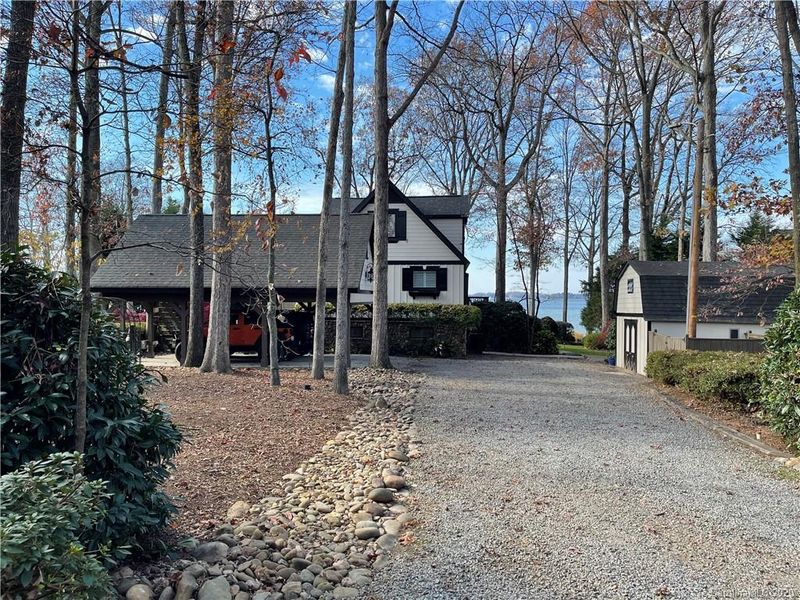 7400 Waterview Dr, Cornelius, NC 28031