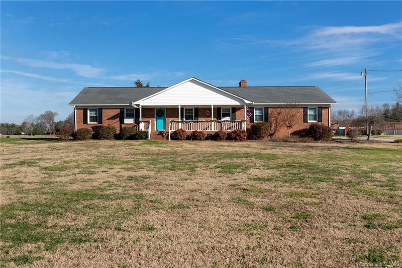 210 Old Limestone Rd W, York, SC 29745