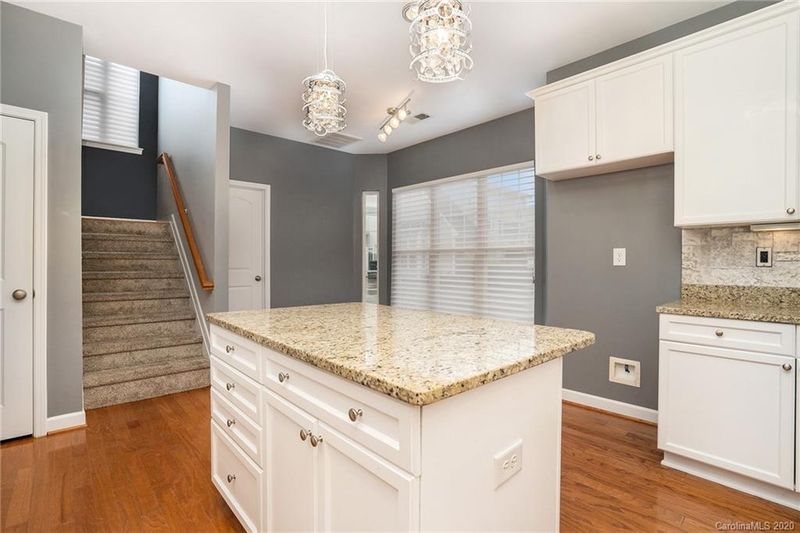 3121 Mistletoe Dr, Charlotte, NC 28273