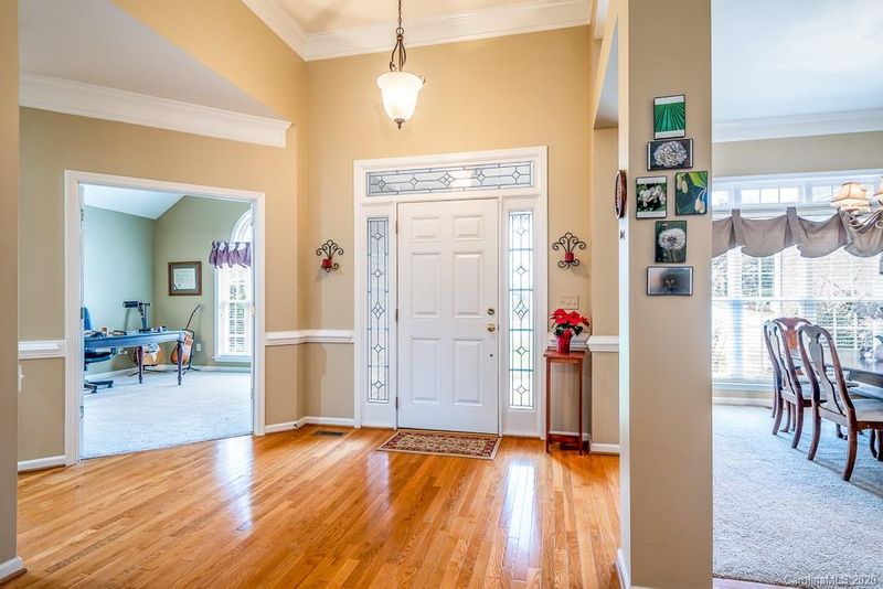 1368 Valhalla Dr, Denver, NC 28037