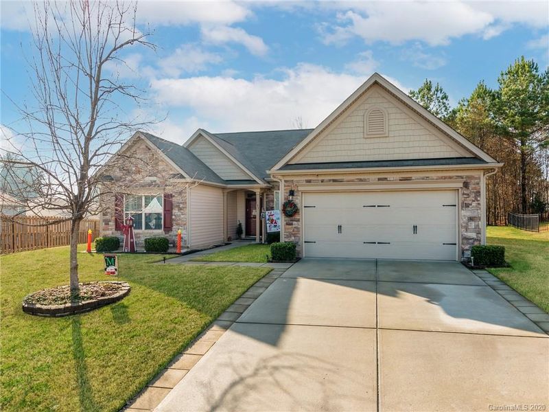 105 Marquette Dr, Mount Holly, NC 28120