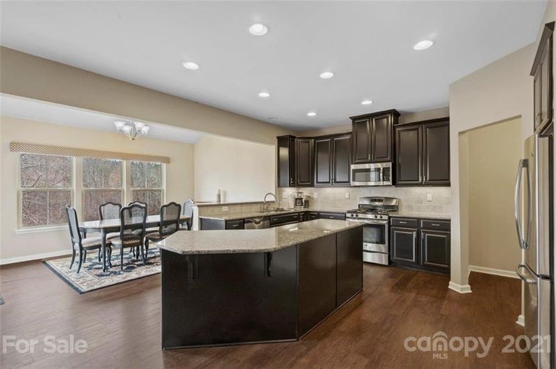 318 Almora Loop, Mooresville, NC 28115