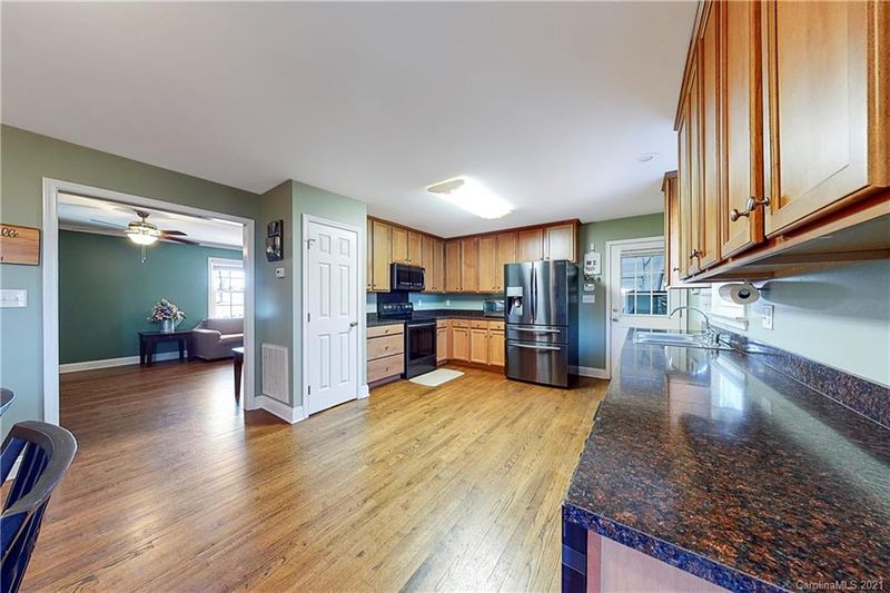 491 Starr Ridge Rd, Gaffney, SC 29340