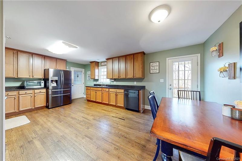 491 Starr Ridge Rd, Gaffney, SC 29340