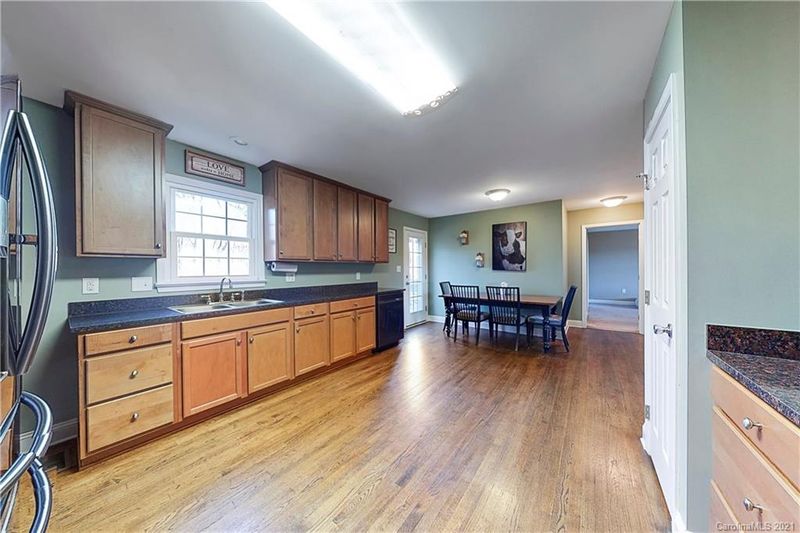 491 Starr Ridge Rd, Gaffney, SC 29340