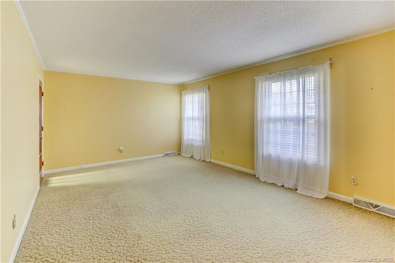 1022 Myers Cir, Lancaster, SC 29720
