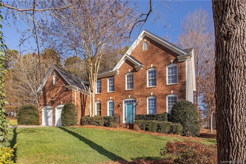 3945 Lake Shore Rd S, Denver, NC 28037