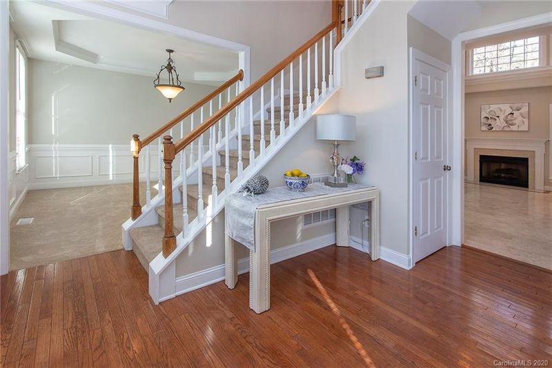 3945 Lake Shore Rd S, Denver, NC 28037