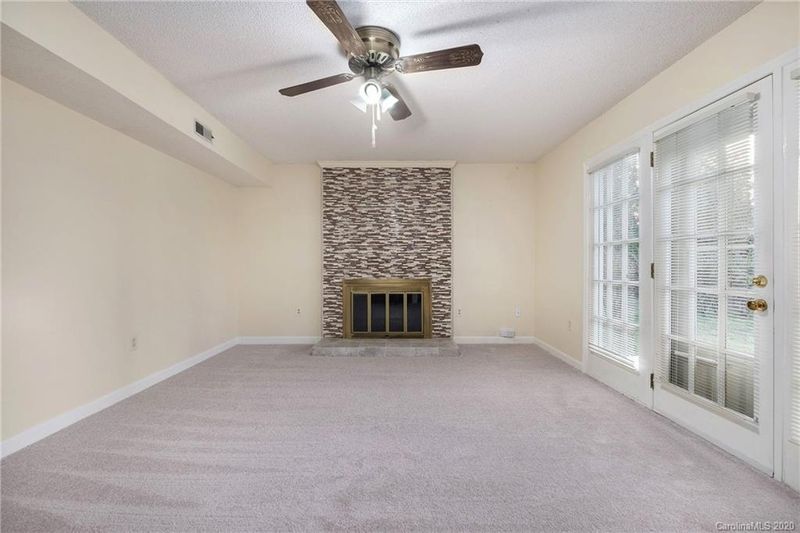 5736 Carmel Station Ave, Charlotte, NC 28226