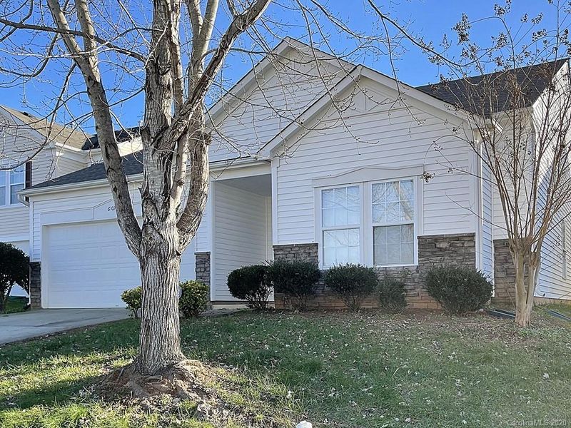 6107 Blue Ash Ln, Charlotte, NC 28215