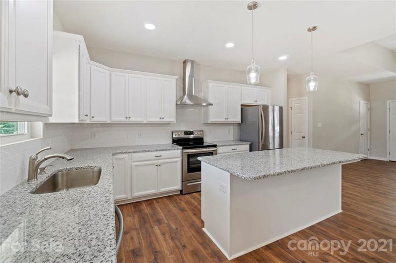 7670 Katherine Dr, Denver, NC 28037