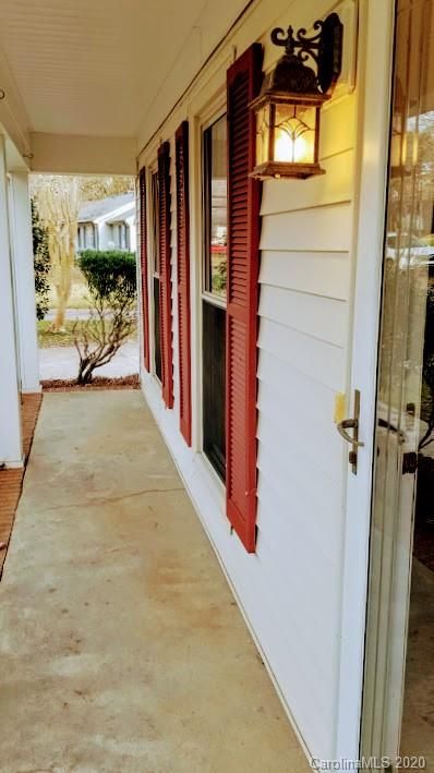 9216 Knotty Pine Cir, Charlotte, NC 28227