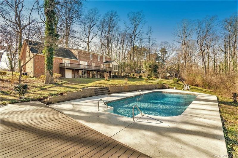 911 Meadowlark Dr, Rock Hill, SC 29732