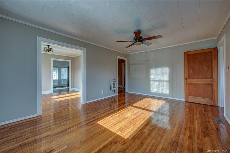 304 Julia Ave, Belmont, NC 28012