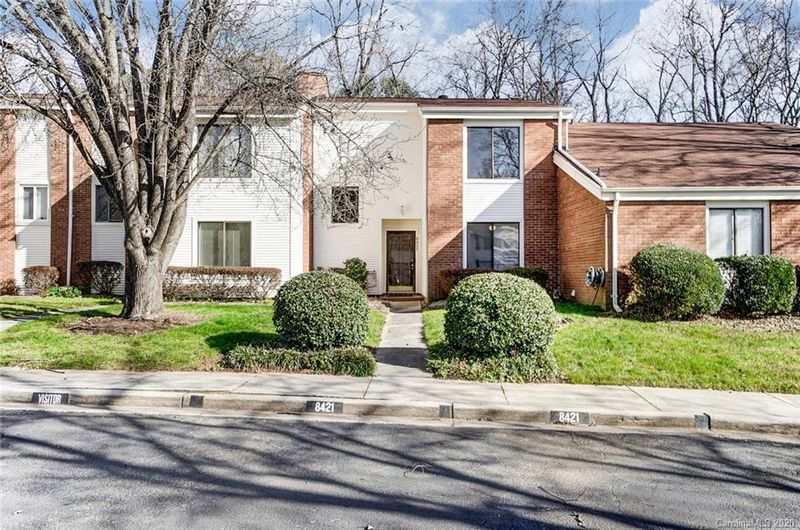 8421 Ramath Dr, Charlotte, NC 28211