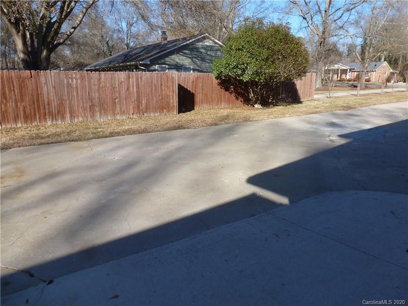 1917 Hickory Dr, Lancaster, SC 29720