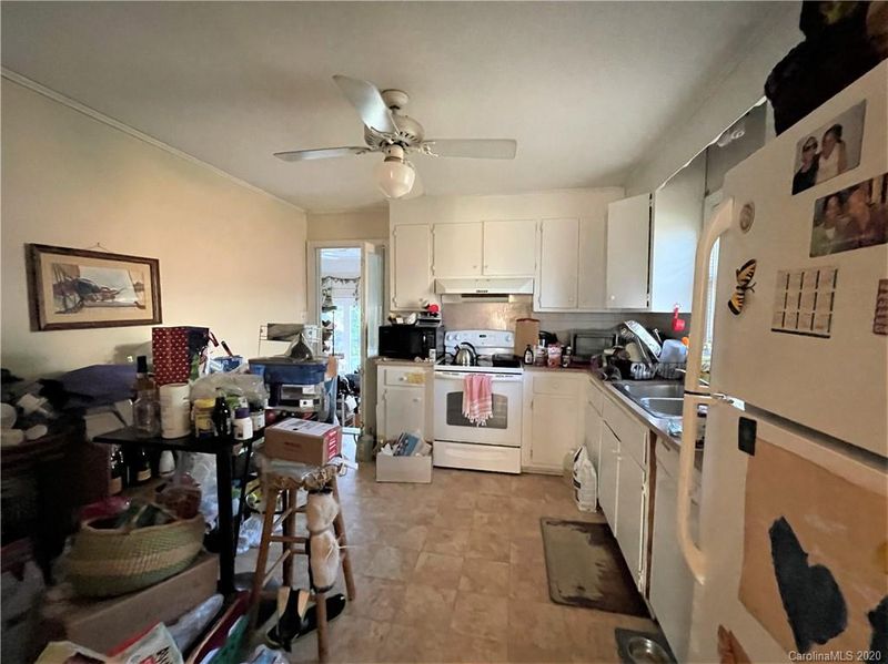 4920 Brooktree Dr, Charlotte, NC 28208