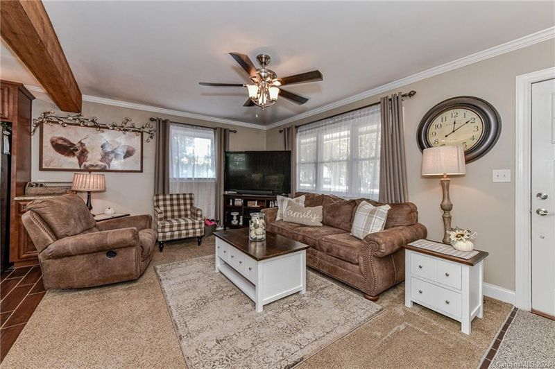 1112 Broad St, Gastonia, NC 28054