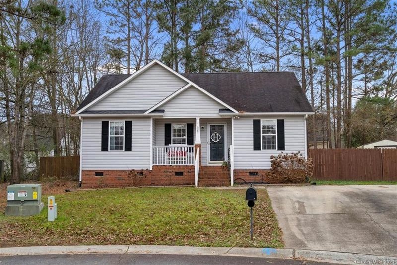 108 Raven Cliff Ct, Rock Hill, SC 29732