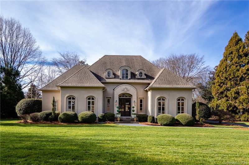 5916 Bentway Dr, Charlotte, NC 28226
