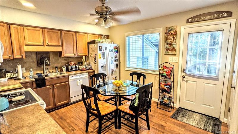 5232 Rea Rd, Charlotte, NC 28226