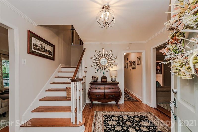 3615 Round Oak Rd, Charlotte, NC 28210
