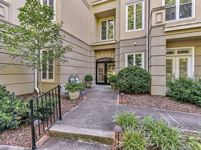 2615 Selwyn Ave #103, Charlotte, NC 28209
