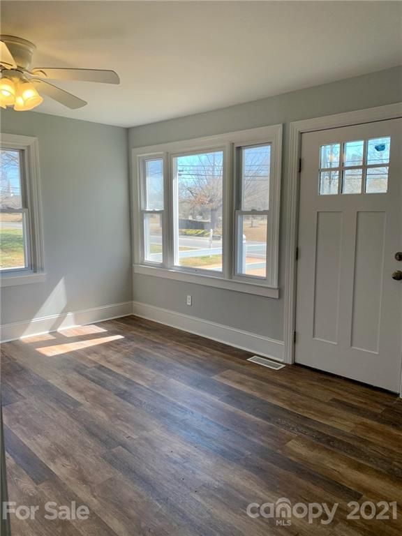 628 W Catawba Ave, Mount Holly, NC 28120