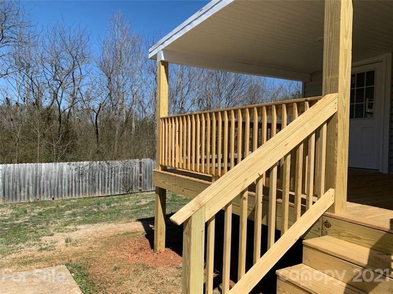 628 W Catawba Ave, Mount Holly, NC 28120