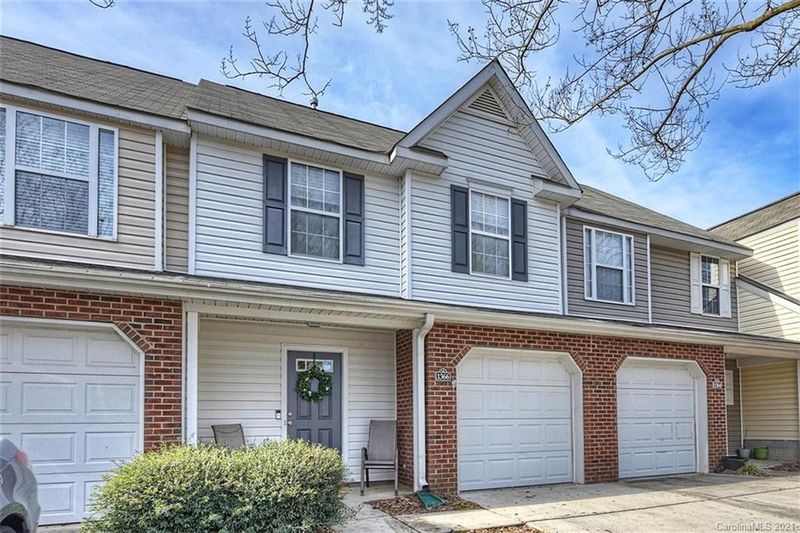 1366 Walnut Hill Dr, Rock Hill, SC 29732