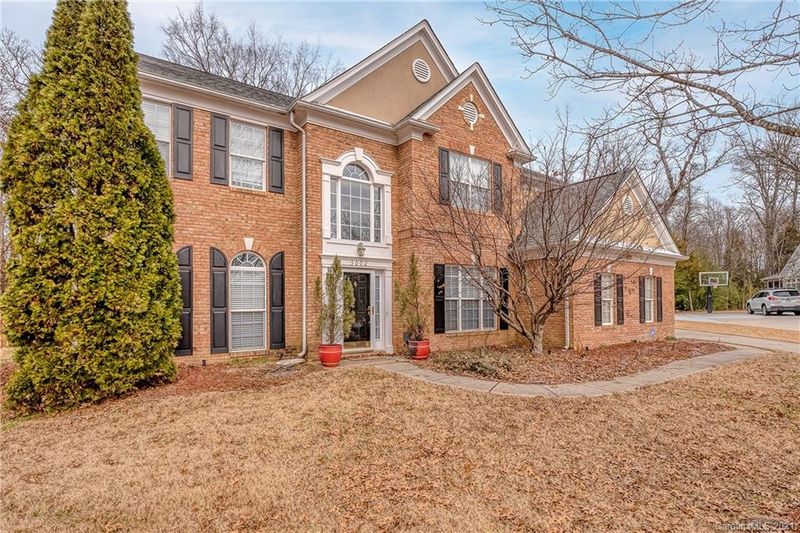 5002 Jordanus Ct, Charlotte, NC 28277