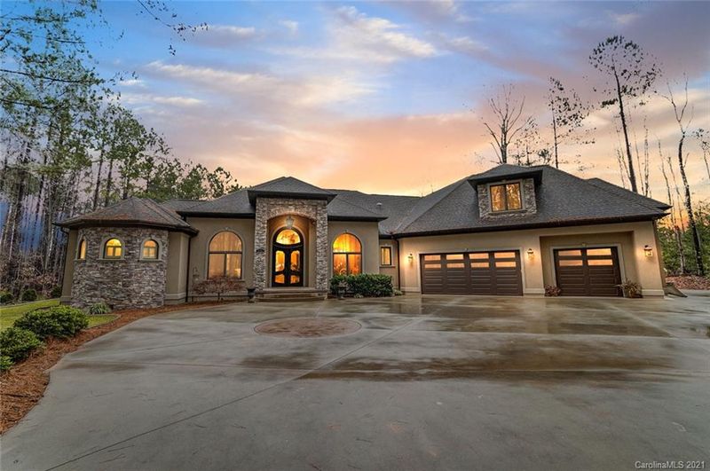 6656 Harbor Oaks Dr, Denver, NC 28037