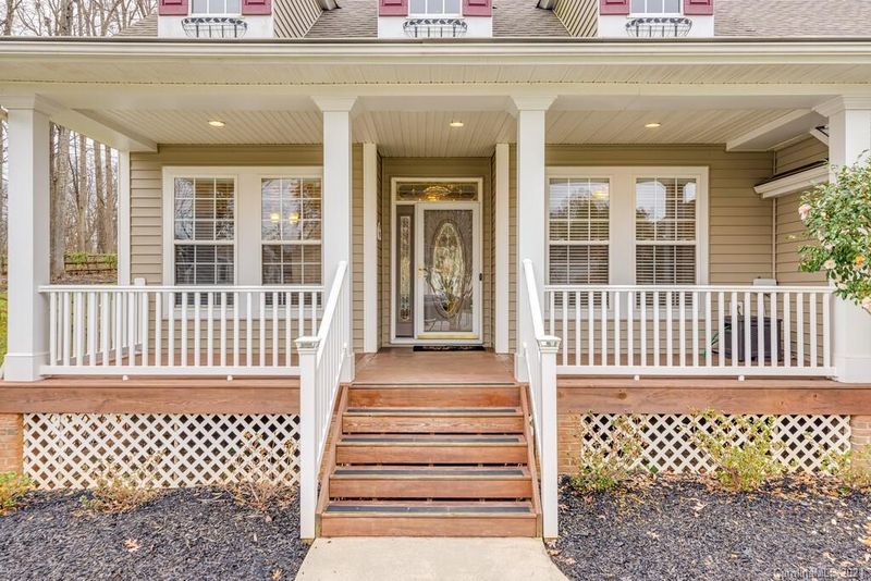 5603 Branthurst Dr, Charlotte, NC 28269