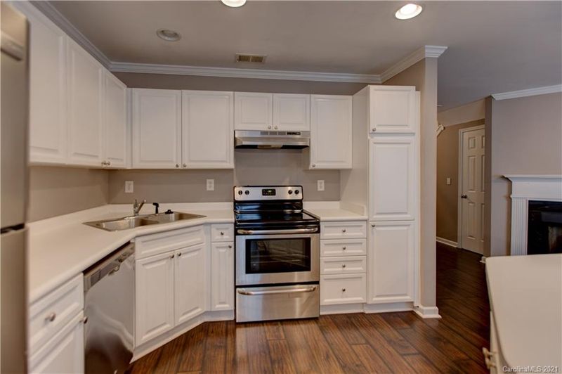 4585 Antelope Ln, Charlotte, NC 28269