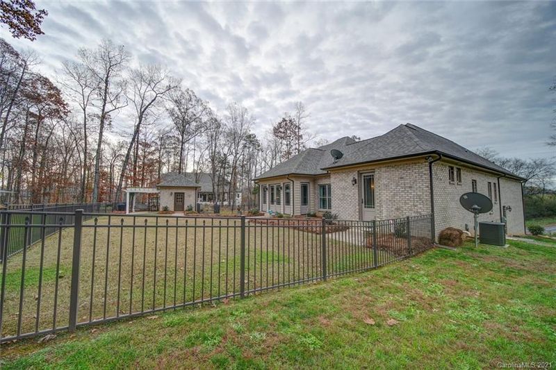 2328 Old Camden Rd #97, Monroe, NC 28110