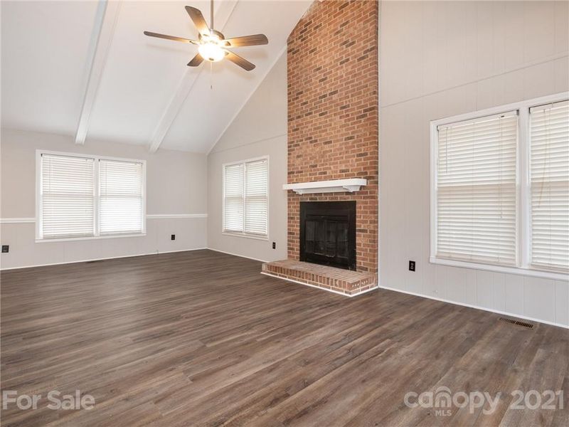 8200 Barncliff Rd, Charlotte, NC 28227