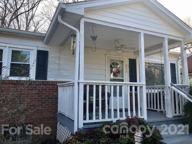 973 8th Ave NW, Hickory, NC 28601