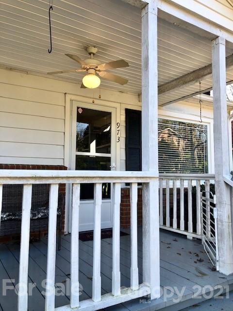 973 8th Ave NW, Hickory, NC 28601