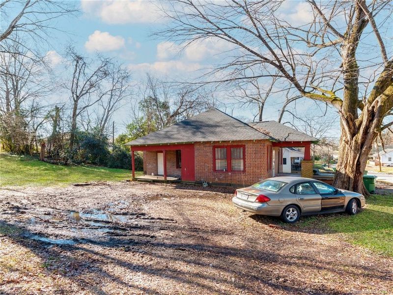 325 Elm St, Lancaster, SC 29720