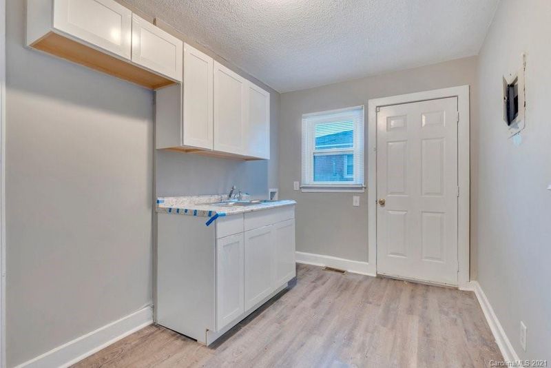 1525 Norris Ave, Charlotte, NC 28206