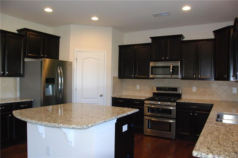 4027 Franklin Meadows Dr, Matthews, NC 28105